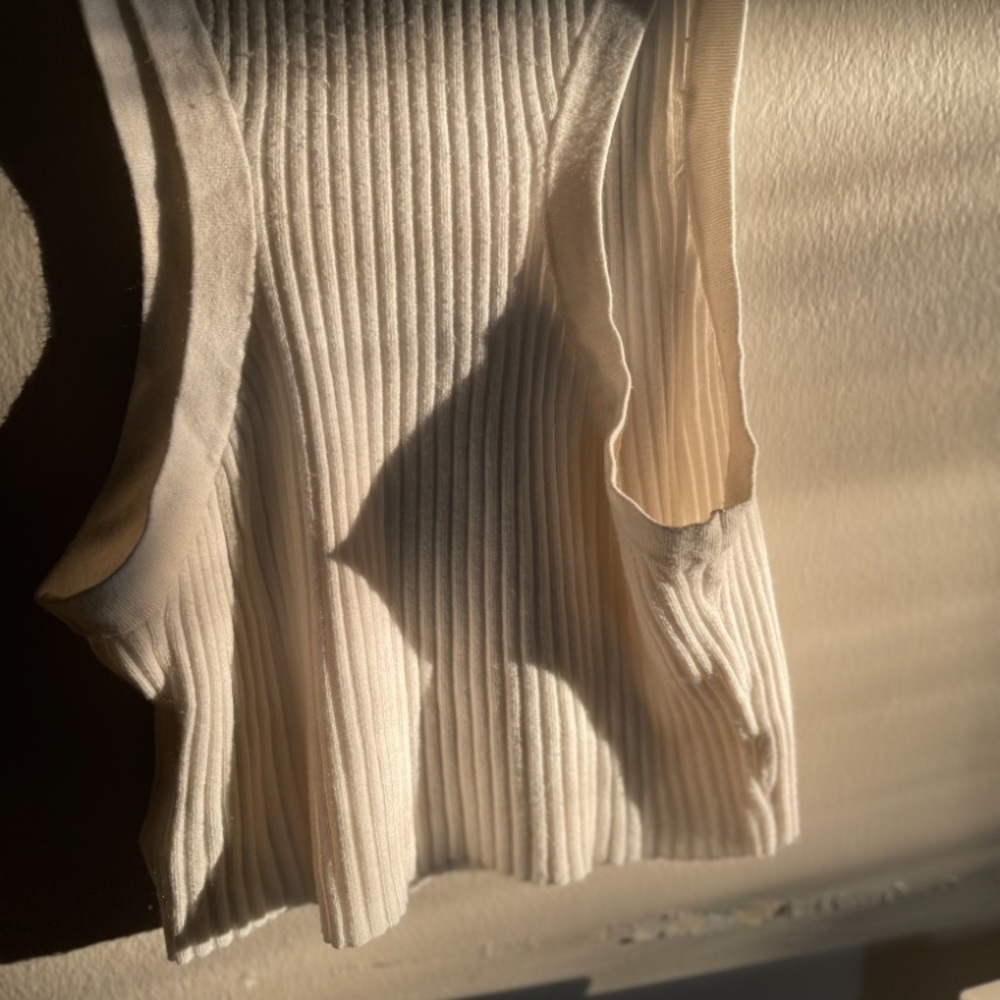 Divided Off-White Ribbed Top - Picture 2 of 4